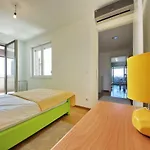 Deluxe Apartment 5D