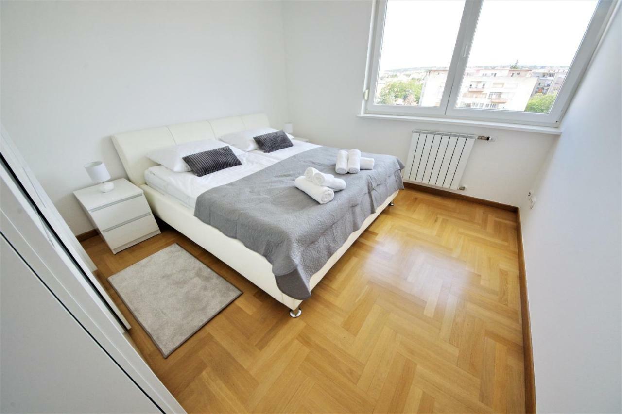 Apartman Deluxe 5d *